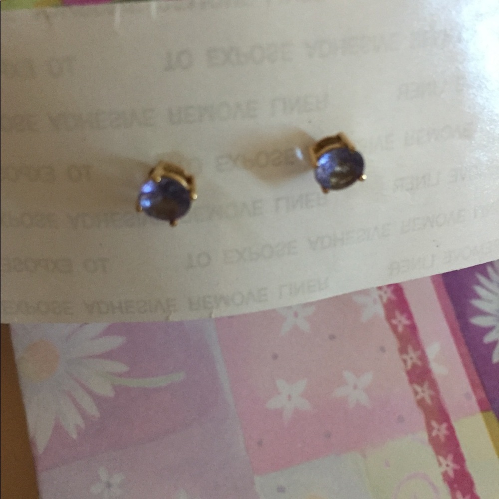 TANZANITE POST EARRINGS SET IN YELLOW GOLD